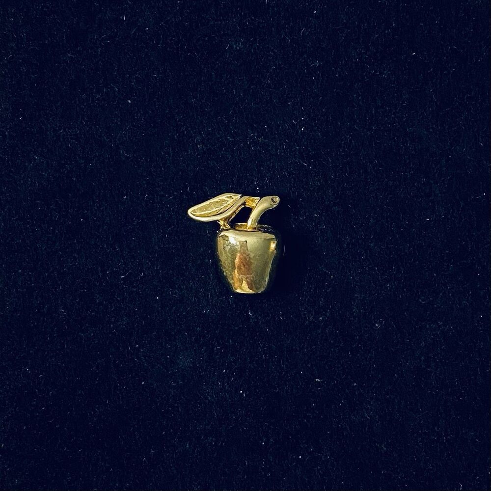 Vtg Unsigned Gold Tone Apple Fruit and Leaf Lapel Tack Pin Brooch